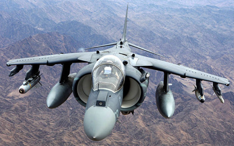 米国のハリヤー戦闘攻撃機が原因不明の墜落