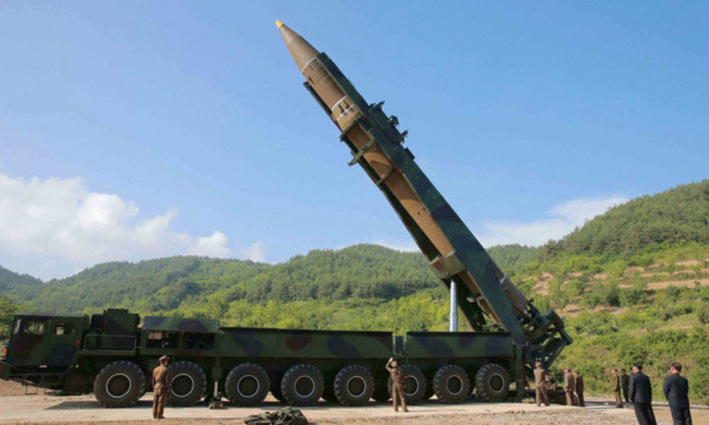北朝鮮は大陸間弾道ミサイルICBMを見せ付け国際社会に威嚇