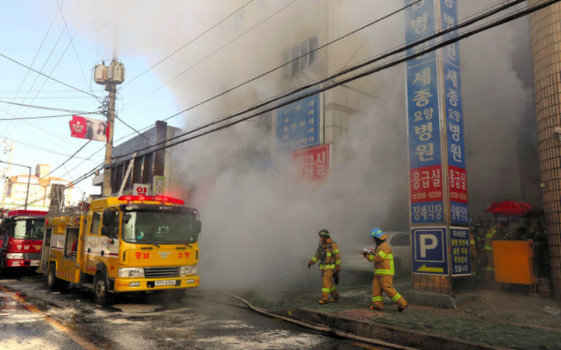 韓国で大規模な病院火災が起き37人が死亡して130人以上が重軽傷