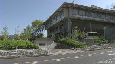 名古屋市千種区高峯町の駐車場で頭から血を流して倒れている男性