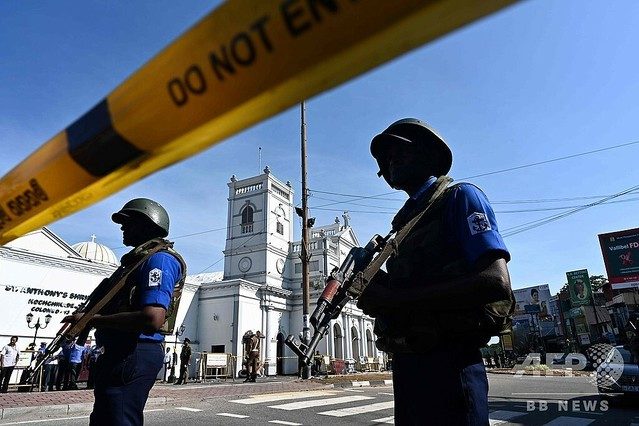インド南部のスリランカで連続自爆テロ