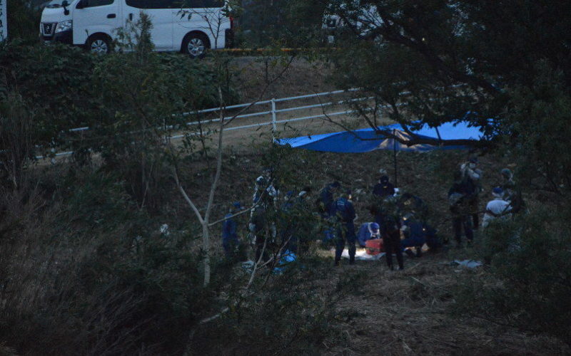 愛知県西尾市鵜ケ池矢作古川の河川敷でトランクに入れられた遺体