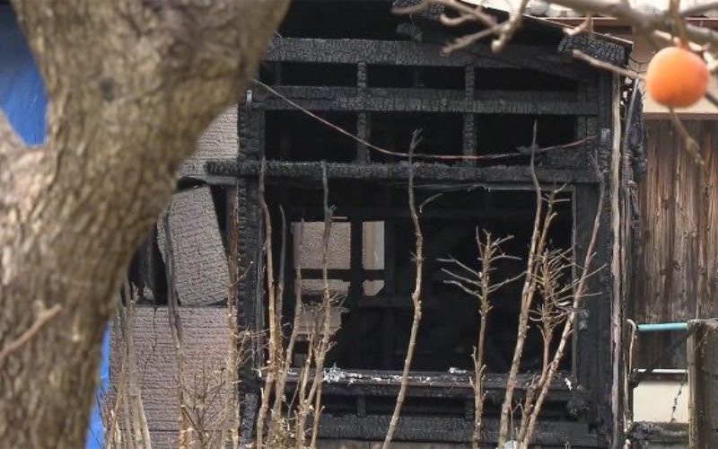 山口県下関市の住宅で火災が発生して焼け跡から2人の子供の遺体