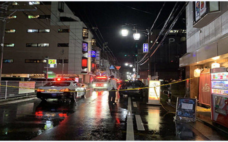 新潟市中央区にある雑居ビルで飲食店勤務の女性が男に刃物で刺殺される事件