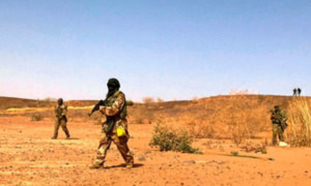 西アフリカのニジェールで武装集団が軍事施設を襲撃して25人が死亡