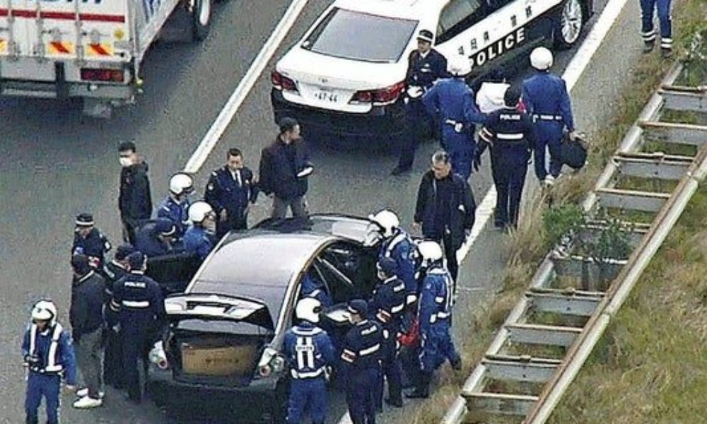 福岡市博多区の千代交差点で2人の女性を跳ねて逃走