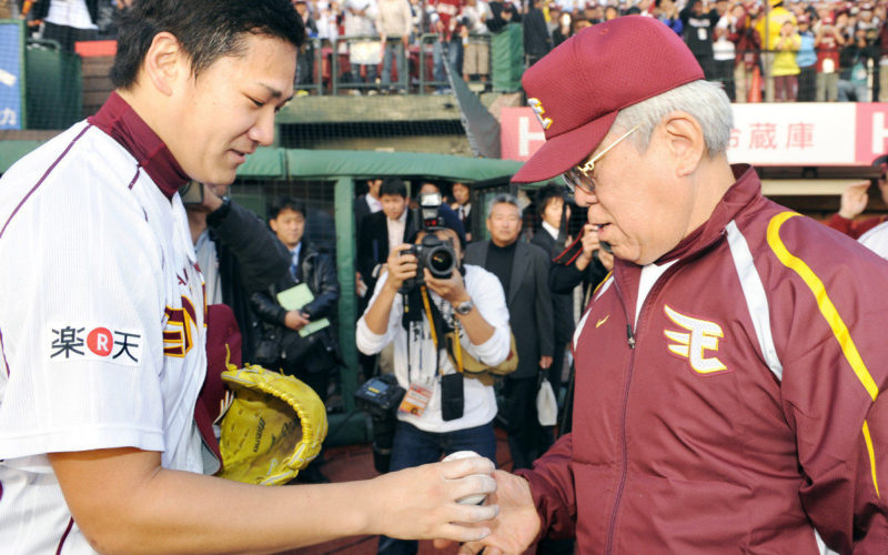 野球監督として豪腕を見せて活躍していた野村克也さんが天国へ