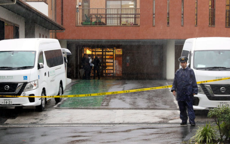 東京都新宿区にある病院の駐車場で理事長が殺傷された事件