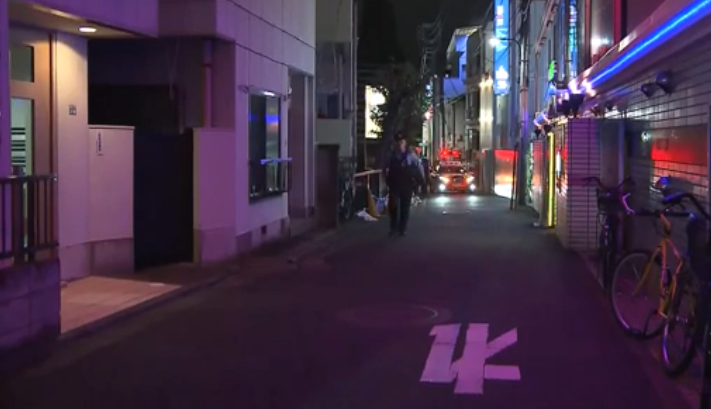 東京都豊島区池袋のホテル室内で女性の首を絞めて殺害