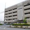 埼玉県蕨市にある自宅の室内で同居している男性に暴行を加えて殺害