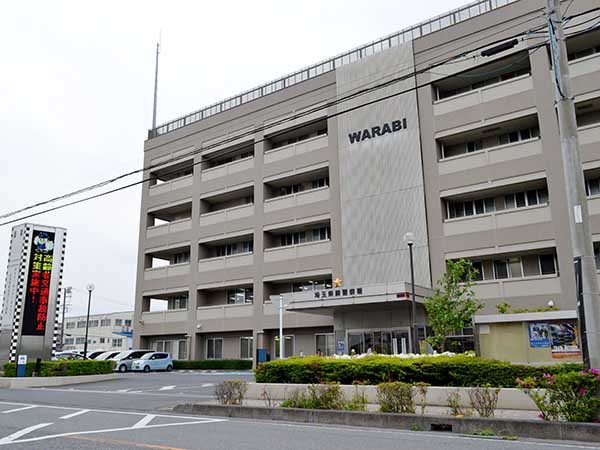 埼玉県蕨市にある自宅の室内で同居している男性に暴行を加えて殺害