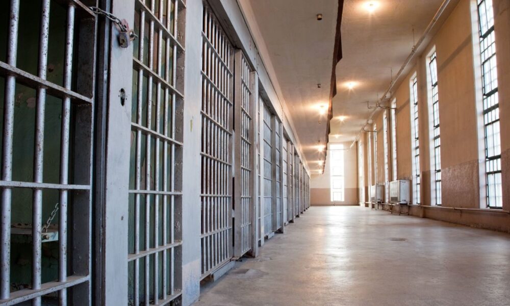 米フロリダ州でコロナウイルス対策で釈放されていた囚人が殺人事件