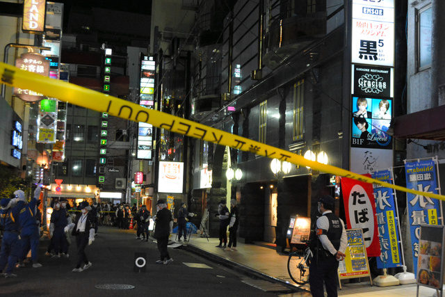 東京都新宿区歌舞伎町の飲食店に探偵業の男らが押し入り店員を襲撃