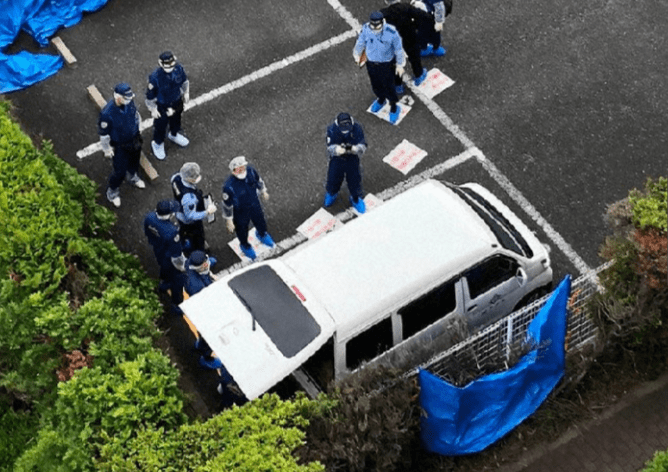 埼玉県和光市にあるマンション駐車場で軽ワゴン車から男性の遺体