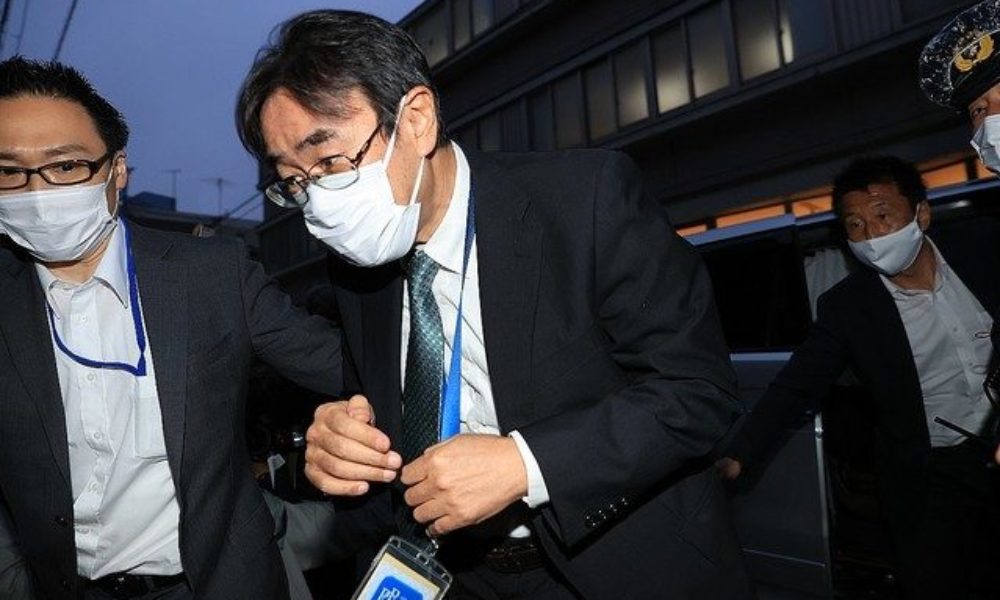 東京高検元検事長と新聞社に務めている社員が自宅で卓を囲んで賭け麻雀
