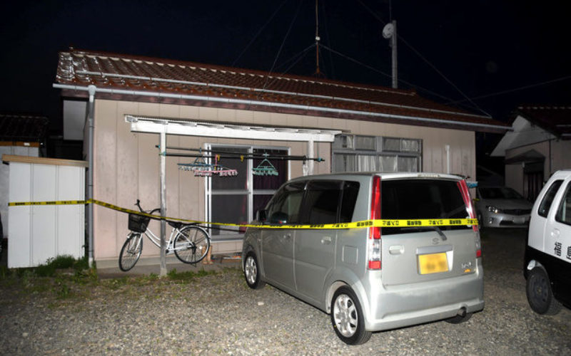 福島県須賀川市堀底町の住宅で女性が首を絞められ殺害