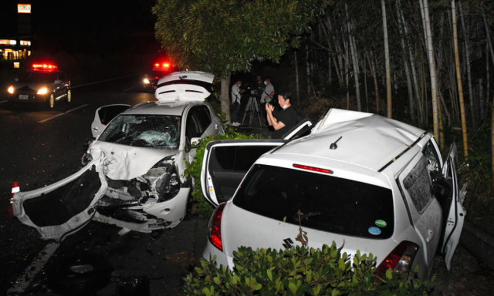 山口県下松市の国道2号線で車が逆走して8台が絡む激突事故