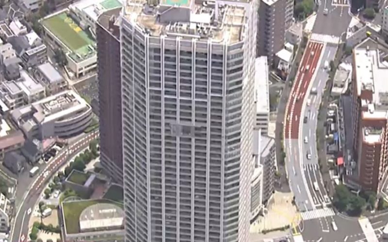 東京都新宿区にある高層マンションから飛び降りた中学生