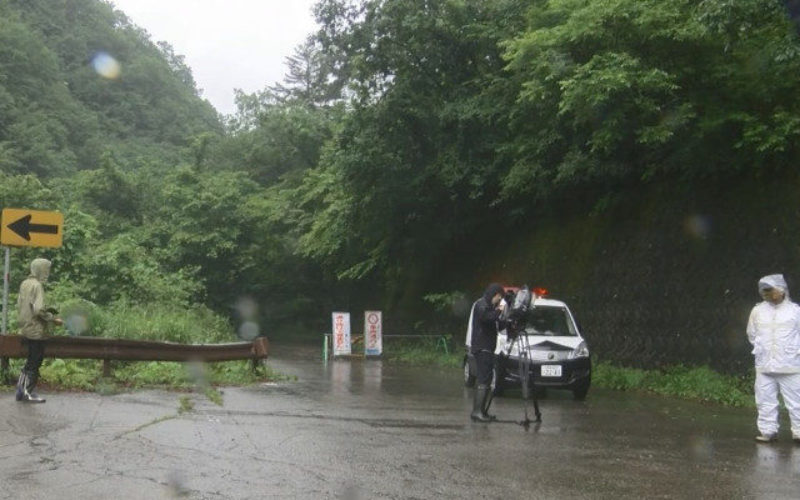 岐阜県高山市の林道から雨の影響で崩れた土砂の中に白骨化した遺体