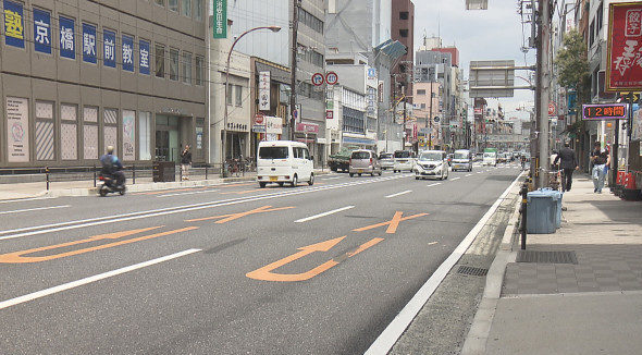 大阪市都島区の国道でクレーン付き車両とバイクが接触事故 