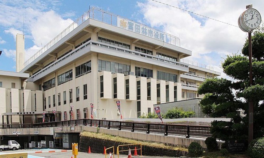 大阪市富田林市の職員が日直勤務時間をごまかしタイムカードを押して給料を詐取