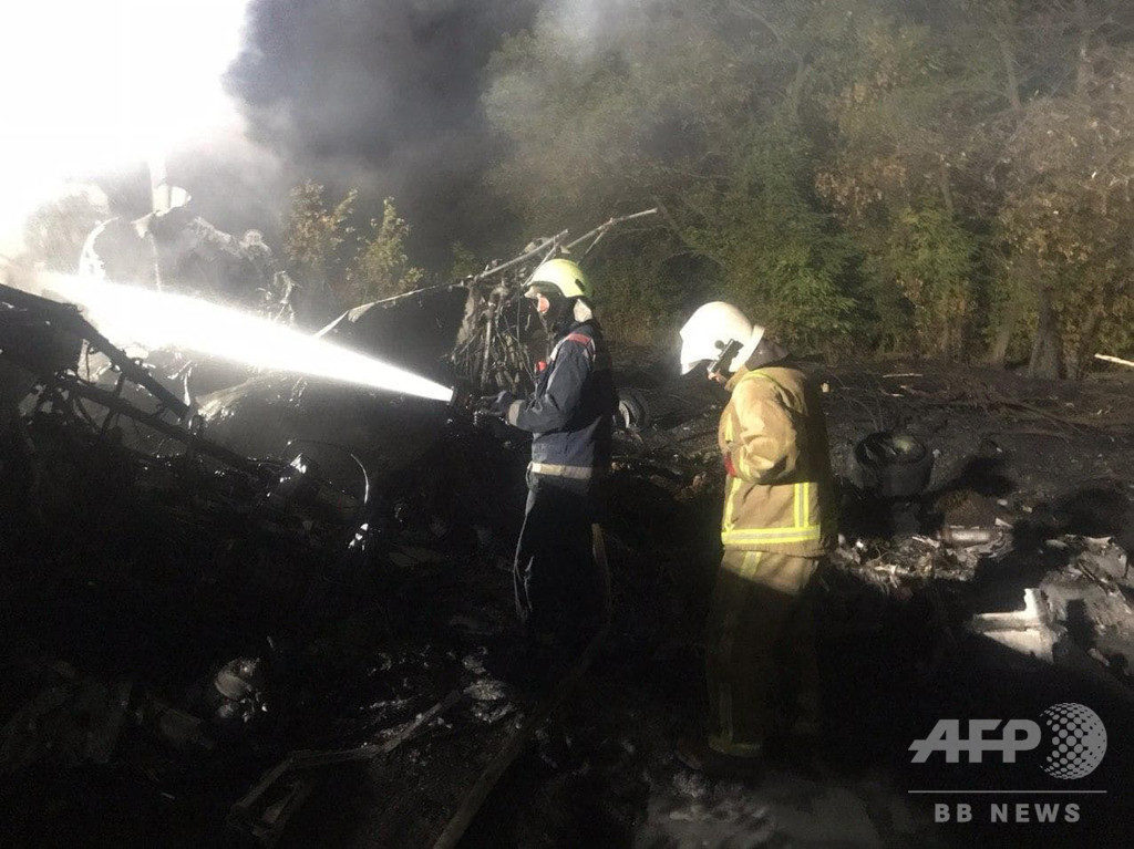 ウクライナ軍機がハリコフ近郊で着陸に失敗して士官候補生の数十人が死亡