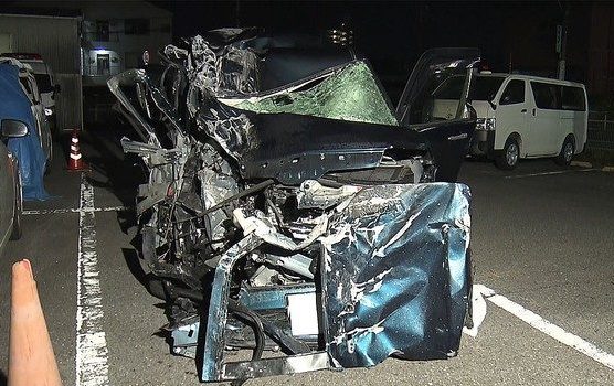 大型トラックの運転手が酒を飲み4人の死傷事故を起こして死んだふり？