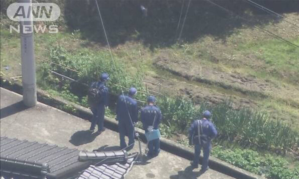 神戸市北区の畑に横転した車のトランクに入れられた男性の遺体