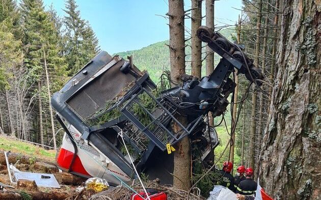 イタリア北部ピエモンテ州の観光地でロープウェーが落下