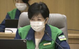 東京都の小池百合子知事が過労のため数日間の公務休暇