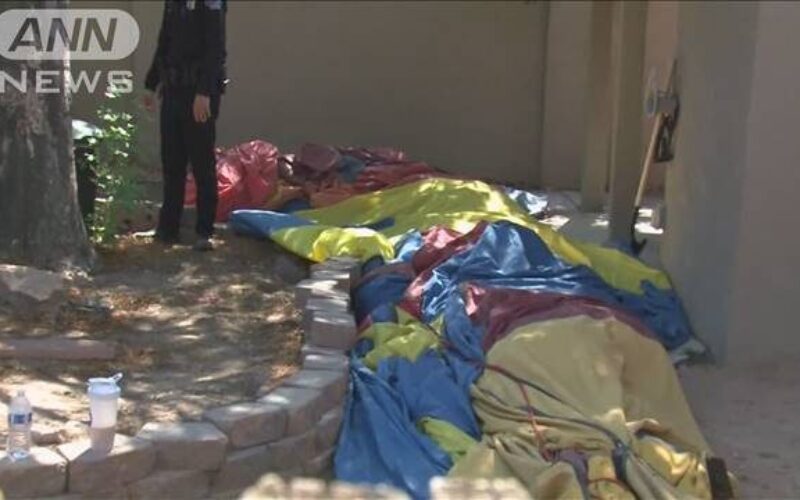 アメリカ西部のニューメキシコ州で熱気球の墜落事故があり5人が死亡