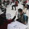 インドネシアでワクチン接種の医師がコロナウイルスに感染し14人が死亡