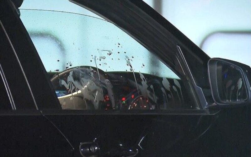 茨城県のコンビニ駐車場で車に同乗していた女性が男に刃物で刺され死亡