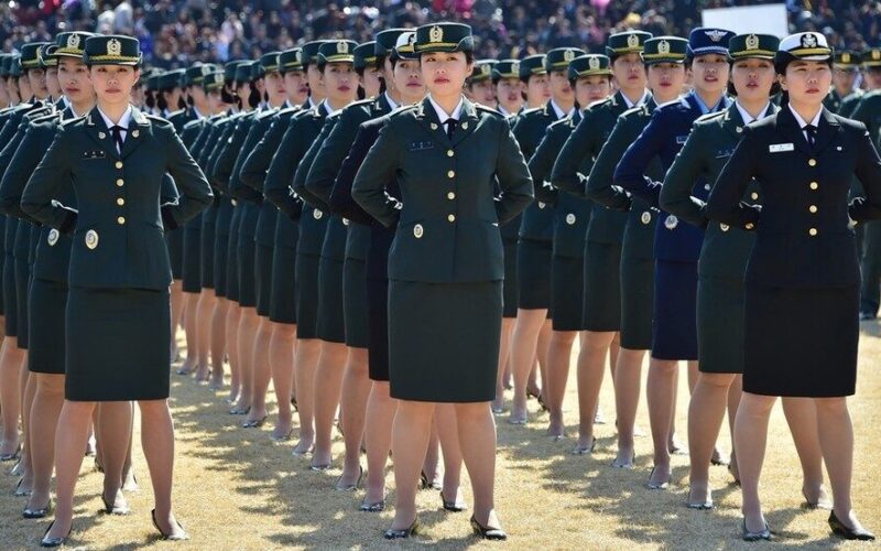 韓国海軍所属の女性兵士が上官からの性的な暴行を受けて自殺