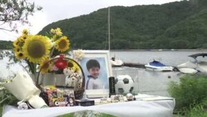 福島県の猪苗代湖でプレジャーボートが遊泳していた観光客に激突した死傷事故