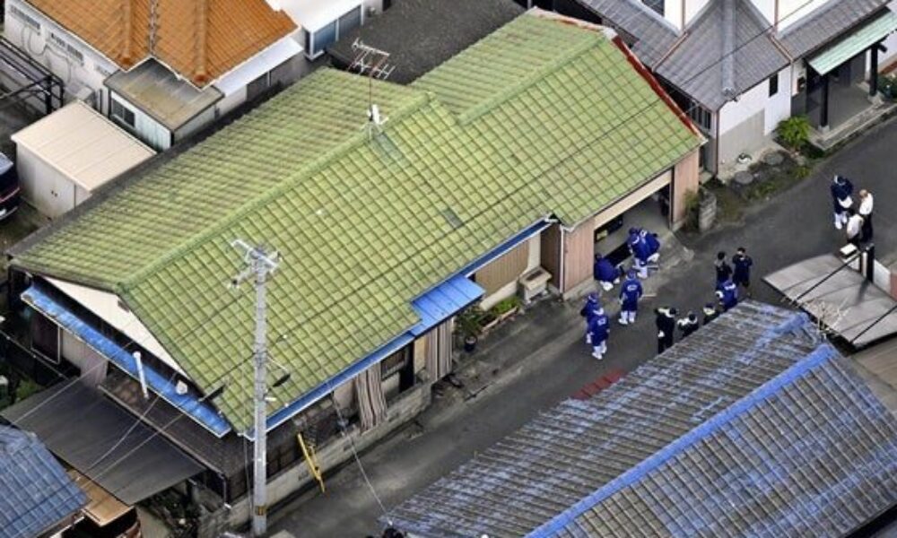 愛媛県新居浜市にある住宅で刃物を持った男が3人を襲って殺害