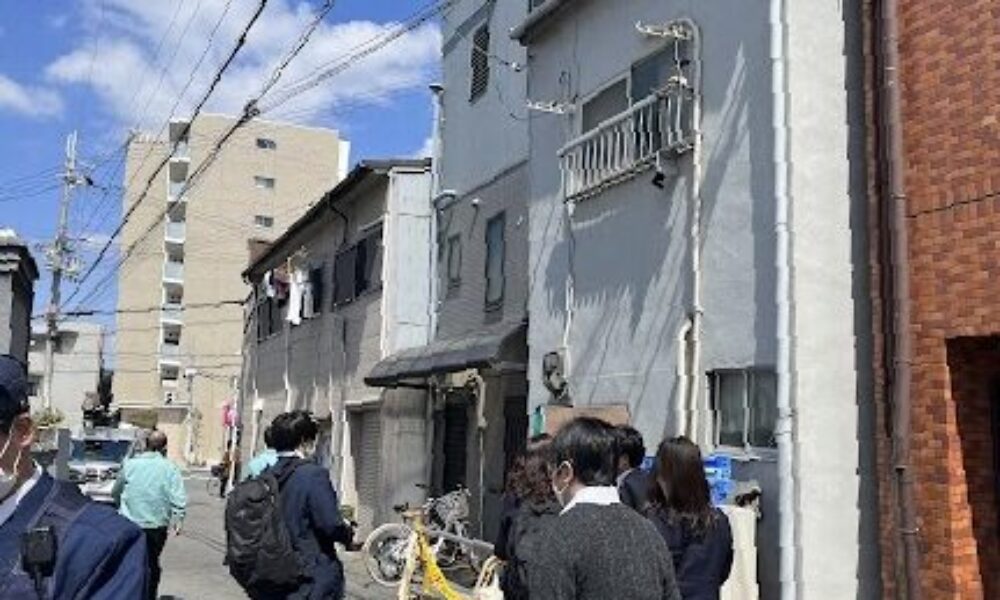 大阪市淀川区にある1階の弁当店勤務の女性が2階の部屋に住む男に殺害された遺体