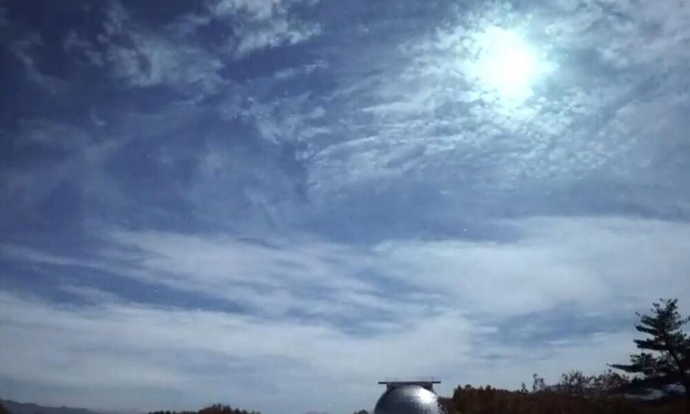 関東地域の上空で極めて大きな流れ星が観測され隕石として落下した可能性