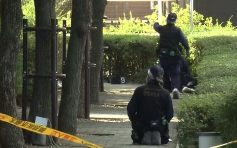 大阪市中央区にある路上で血を流しながら倒れていた男性がその後に死亡